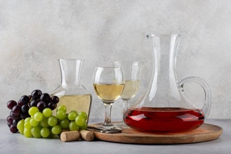 What is the Difference between Decanter & Carafe?