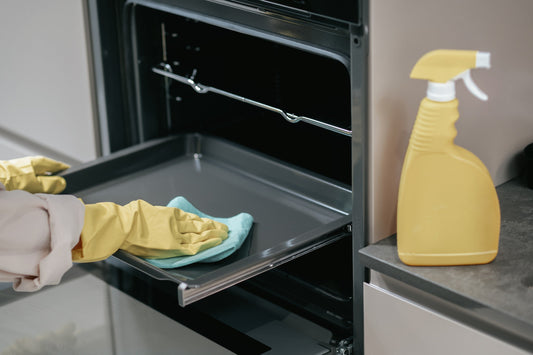 How to Clean Baking Trays: A Complete Step-by-Step Guide